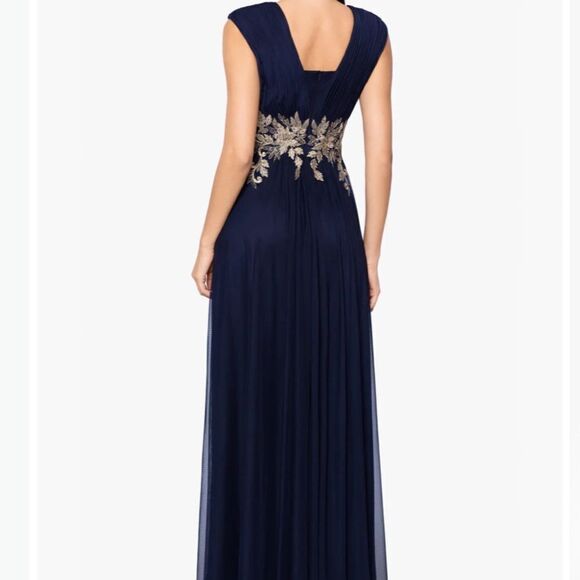 Betsy & Adam A25910 Beaded Floral Embroidered Gown in Navy/Gold size 8 - Picture 2 of 9